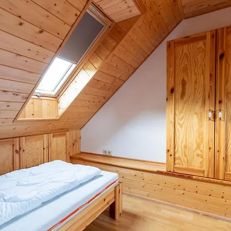 Apartament Farkaskutvoelgy Felsőtold